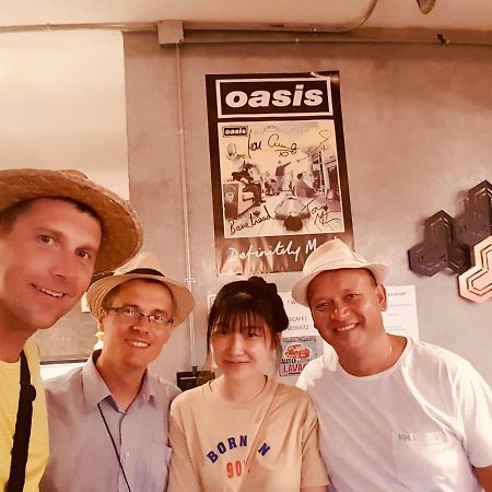 Oasis Cafe And Nap Vandrehjem Bangkok Eksteriør billede
