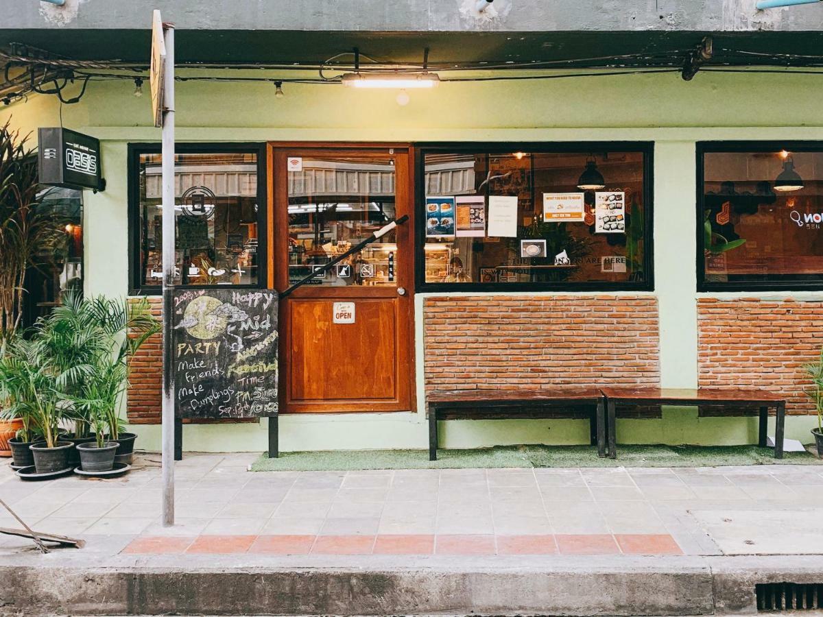 Oasis Cafe And Nap Vandrehjem Bangkok Eksteriør billede